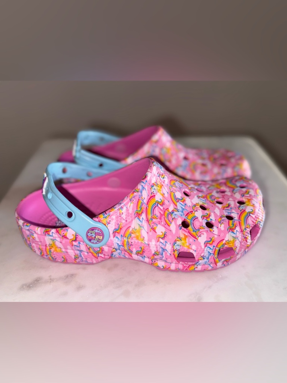 CROCS x LISA FRANK Rainbow Unicorn Classic Clogs Sz: J 5 - Pink and Blue